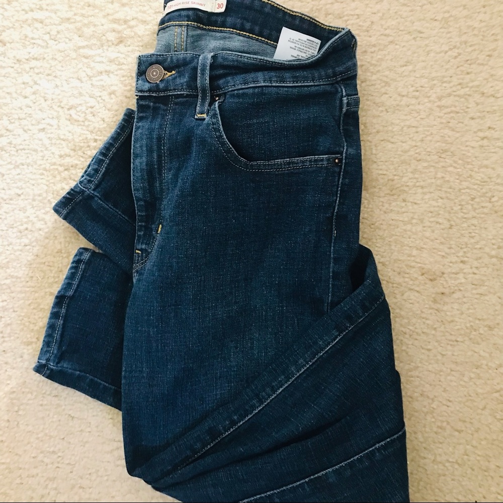 Levi’s 720 High Waist Skinny Jeans Sz30